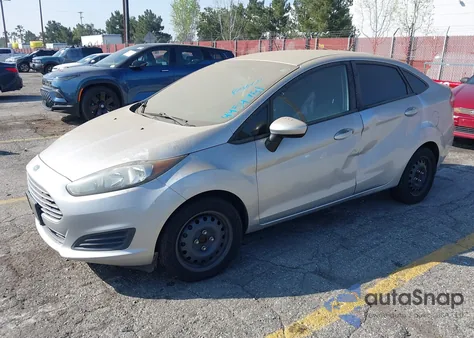 2015 Ford Fiesta S из США, поврежденный, VIN 3FADP4AJ5FM123896